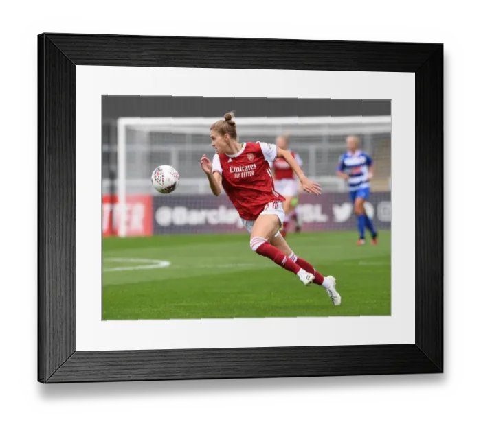 Framed Print : Vivianne Miedema's Unstoppable Performance: Arsenal Women Crush Reading in FA WSL