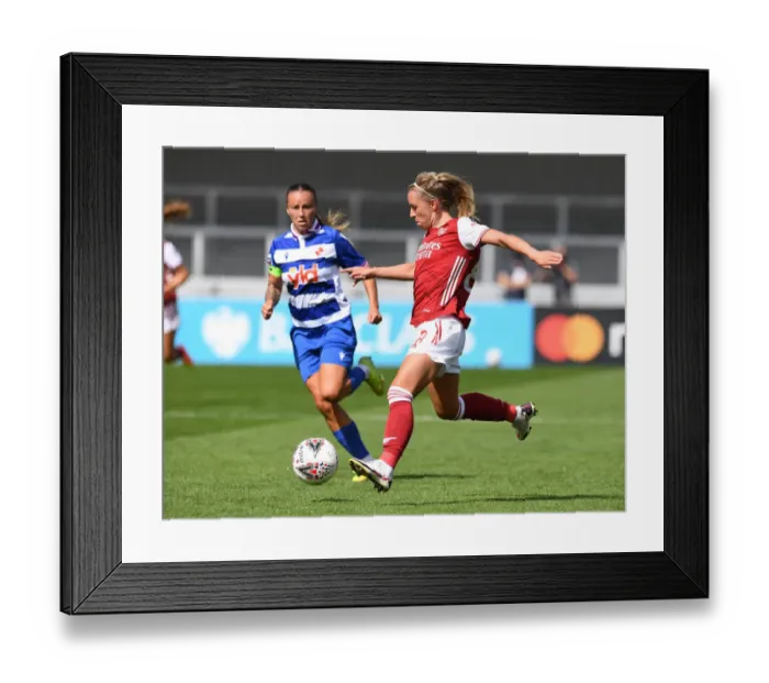 Framed Print : Arsenal's Jordan Nobbs in Action against Reading Women in FA WSL Match Framed Print : Arsenal's Jordan Nobbs in Action against Reading Women in FA WSL Match