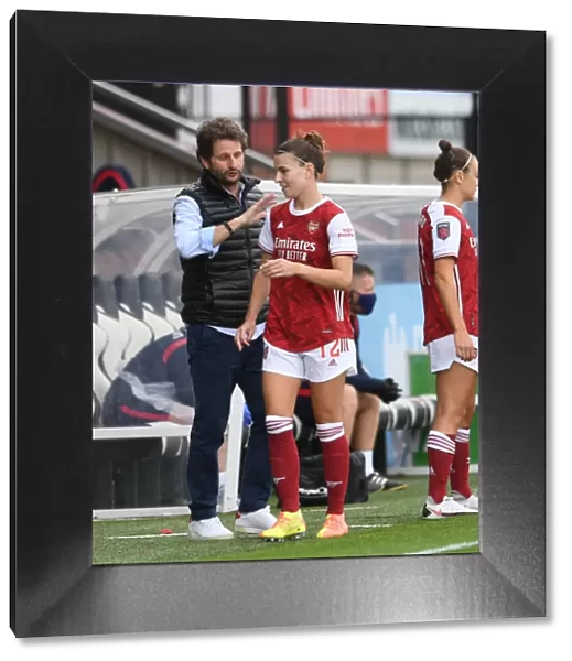 Arsenal Women vs Reading Women: Manager Joe Montemurro Engages with Steph Catley