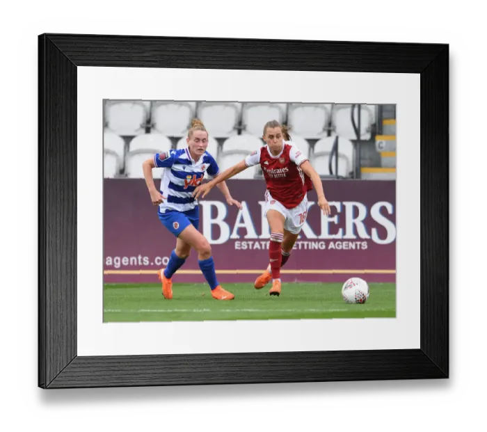 Framed Print : Arsenal Women vs Reading Women: Clash in the FA WSL