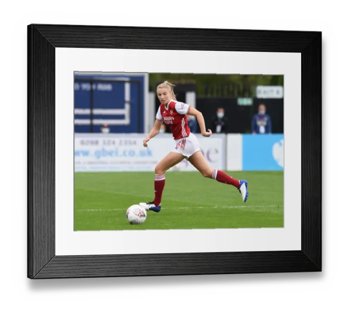 Framed Print : Arsenal's Leah Williamson in Action against Reading Women in FA WSL Match Framed Print : Arsenal's Leah Williamson in Action against Reading Women in FA WSL Match