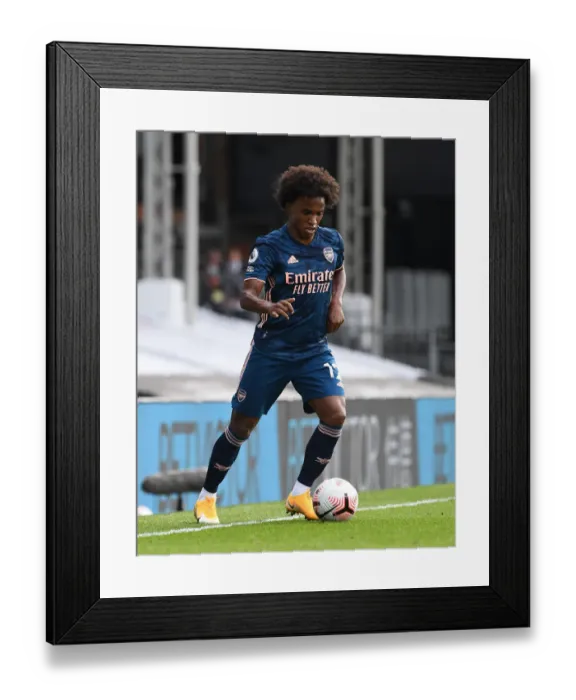 Framed Print : Willian in Action: Fulham vs. Arsenal, Premier League 2020-21 Framed Print : Willian in Action: Fulham vs. Arsenal, Premier League 2020-21