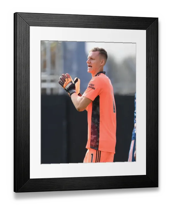 Framed Print : Arsenal's Bernd Leno in Action: Fulham vs Arsenal, Premier League 2020-21 Framed Print : Arsenal's Bernd Leno in Action: Fulham vs Arsenal, Premier League 2020-21