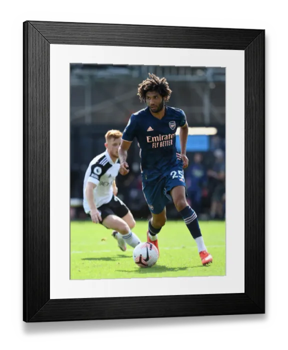 Framed Print : Arsenal's Mohamed Elneny in Action against Fulham in the 2020-21 Premier League