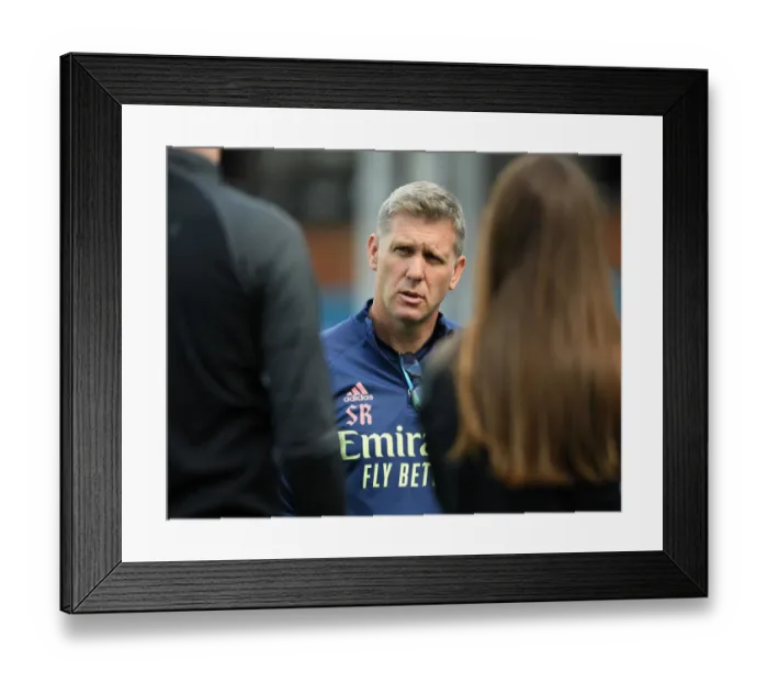 Framed Print : Arsenal Assistants Lead the Way: Fulham vs Arsenal, Premier League 2020-21