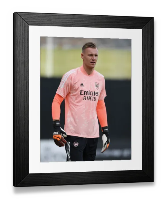 Framed Print : Arsenal's Bernd Leno Prepares for Fulham Clash in Premier League (2020-21)