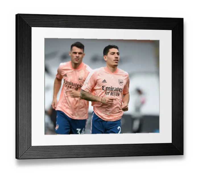 Framed Print : Hector Bellerin Gears Up: Fulham vs Arsenal, Premier League 2020-21
