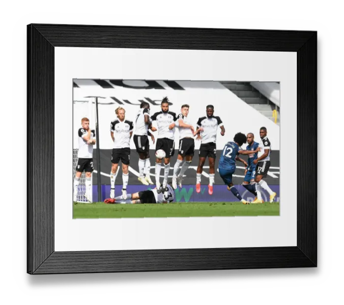 Framed Print : Arsenal's Willian Faces Fulham's Wall in Premier League Showdown