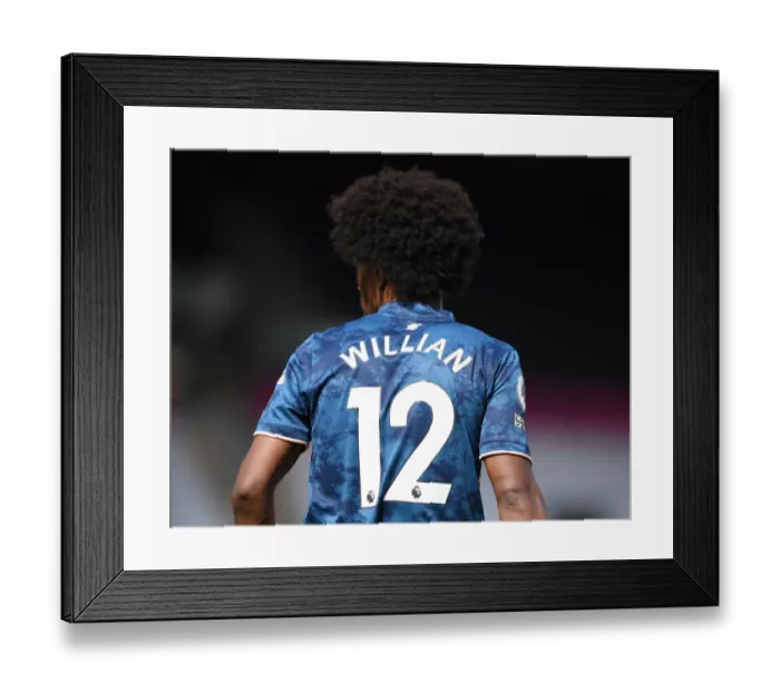 Framed Print : Willian in Action: Fulham vs Arsenal, Premier League 2020-21 Framed Print : Willian in Action: Fulham vs Arsenal, Premier League 2020-21