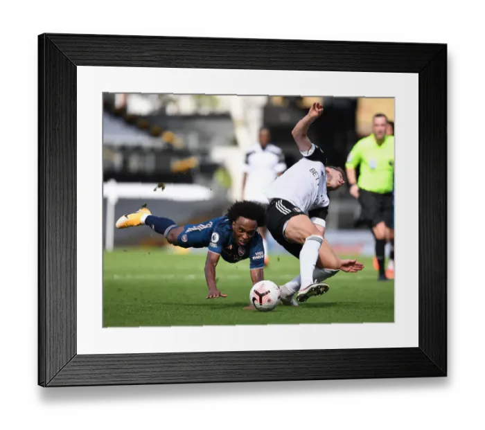 Framed Print : Willian Fouls by Cairney: Fulham vs. Arsenal, Premier League 2020-21 Framed Print : Willian Fouls by Cairney: Fulham vs. Arsenal, Premier League 2020-21