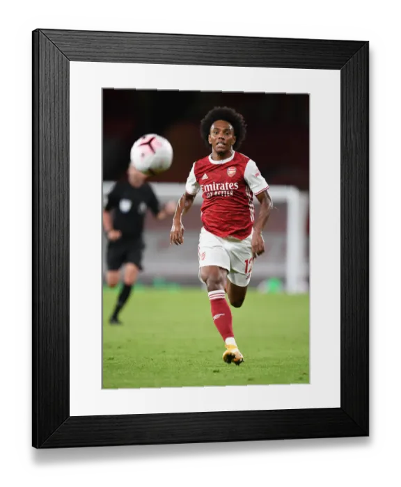 Framed Print : Willian in Action: Arsenal vs. West Ham United, Premier League 2020-21 Framed Print : Willian in Action: Arsenal vs. West Ham United, Premier League 2020-21