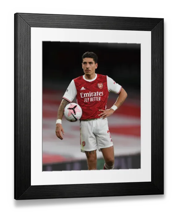 Framed Print : Arsenal's Bellerin in Action against West Ham United (2020-21) Framed Print : Arsenal's Bellerin in Action against West Ham United (2020-21)