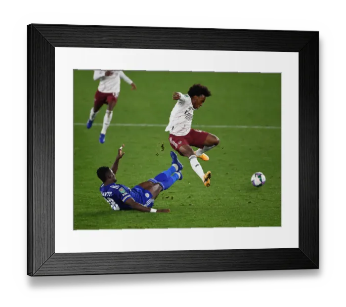 Framed Print : Willian vs Amartey: A Carabao Cup Showdown Between Leicester City and Arsenal