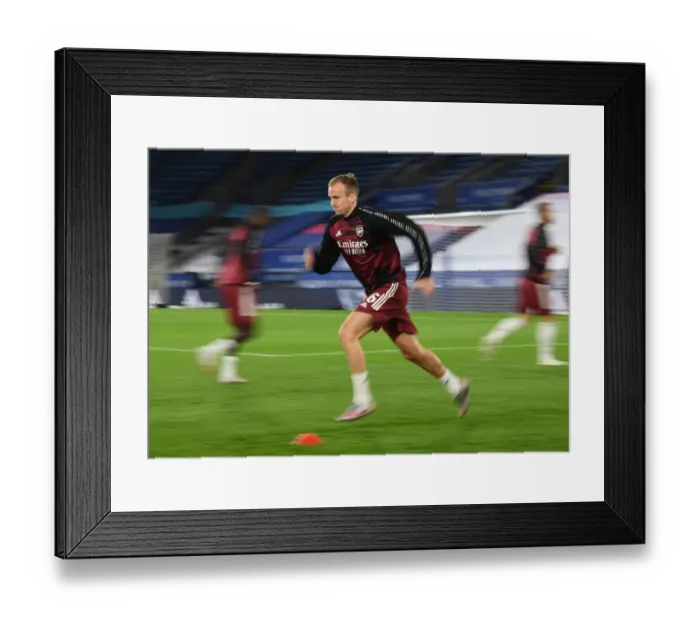 Framed Print : Rob Holding Gears Up: Arsenal's Carabao Cup Showdown vs. Leicester City