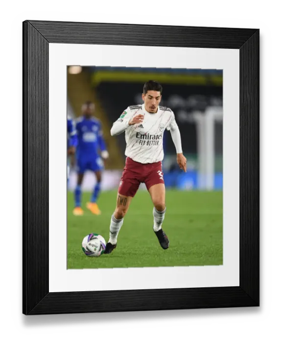 Framed Print : Hector Bellerin in Action: Arsenal vs Leicester City Carabao Cup Clash, 2020-21