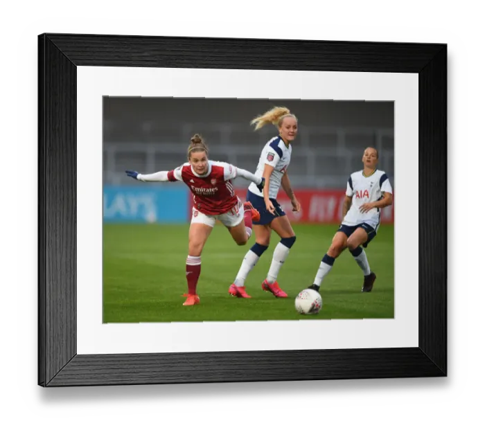 Framed Print : Arsenal's Kim Little Outsmarts Tottenham's Chloe Peplow in Thrilling FA Cup Clash Framed Print : Arsenal's Kim Little Outsmarts Tottenham's Chloe Peplow in Thrilling FA Cup Clash