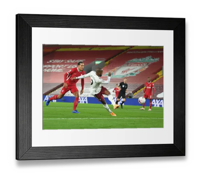Framed Print : Liverpool v Arsenal - Premier League