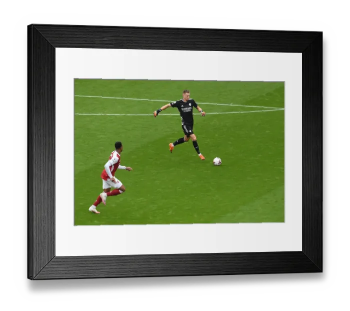 Framed Print : Arsenal vs Sheffield United: Bernd Leno in Action at Emirates Stadium (2020-21) Framed Print : Arsenal vs Sheffield United: Bernd Leno in Action at Emirates Stadium (2020-21)