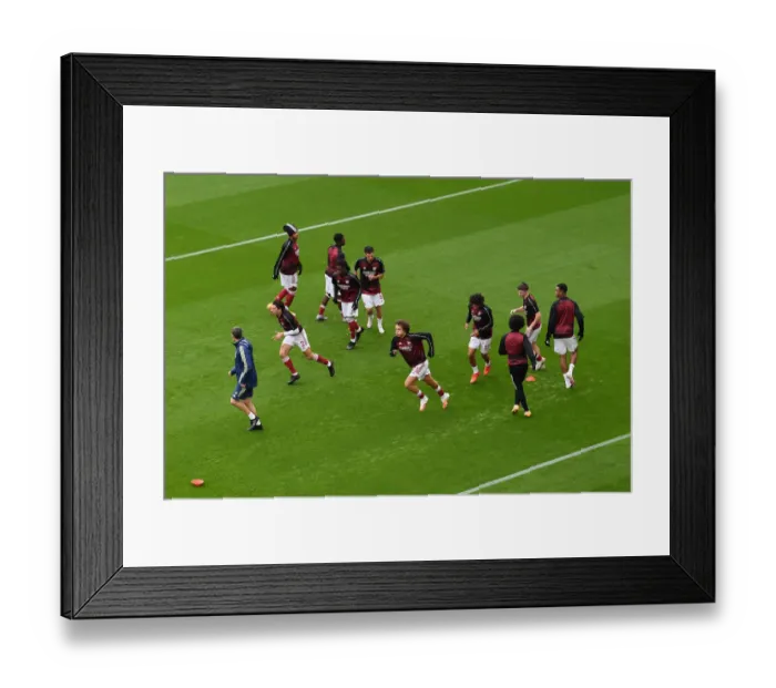 Framed Print : Arsenal vs Sheffield United: Premier League Clash at Emirates Stadium Framed Print : Arsenal vs Sheffield United: Premier League Clash at Emirates Stadium