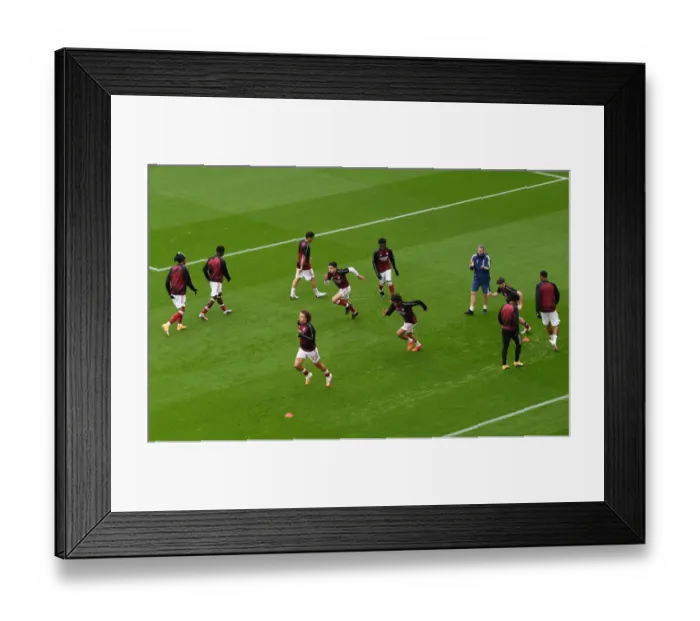 Framed Print : Arsenal vs Sheffield United: Premier League Clash at Emirates Stadium Framed Print : Arsenal vs Sheffield United: Premier League Clash at Emirates Stadium