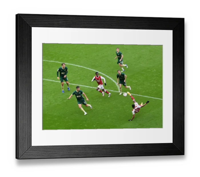 Framed Print : Arsenal's Aubameyang Goes for Overhead Kick Against Sheffield United, Premier League 2020-21