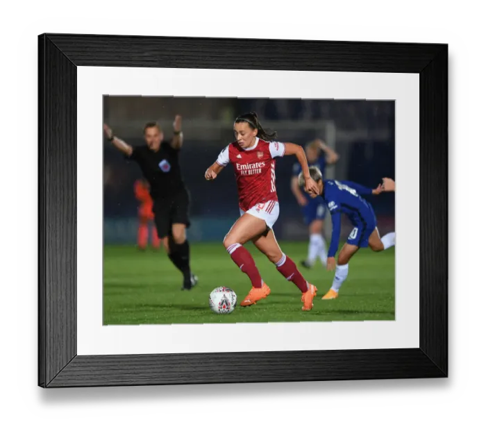 Framed Print : Arsenal's Katie McCabe in Action against Chelsea Women in Continental Cup Match