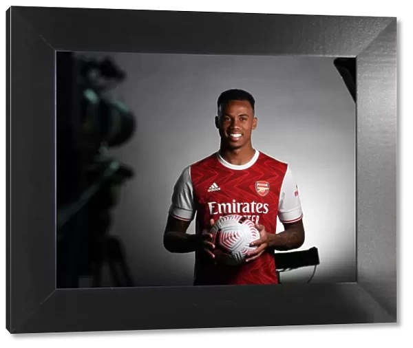 Arsenal 2020-21: Gabriel Magalhaes at Team Photocall