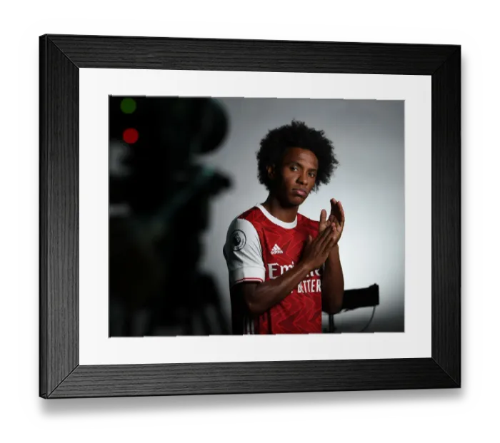 Framed Print : Arsenal 2020-21: A Focus on Willian at First Team Photocall Framed Print : Arsenal 2020-21: A Focus on Willian at First Team Photocall