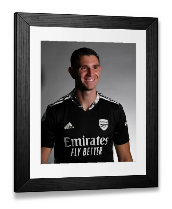 Framed Print : Arsenal's Emi Martinez Radiates Confidence at 2020-21 First Team Photocall