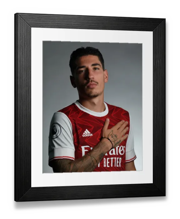 Framed Print : Arsenal 2020-21: Hector Bellerin at First Team Photocall