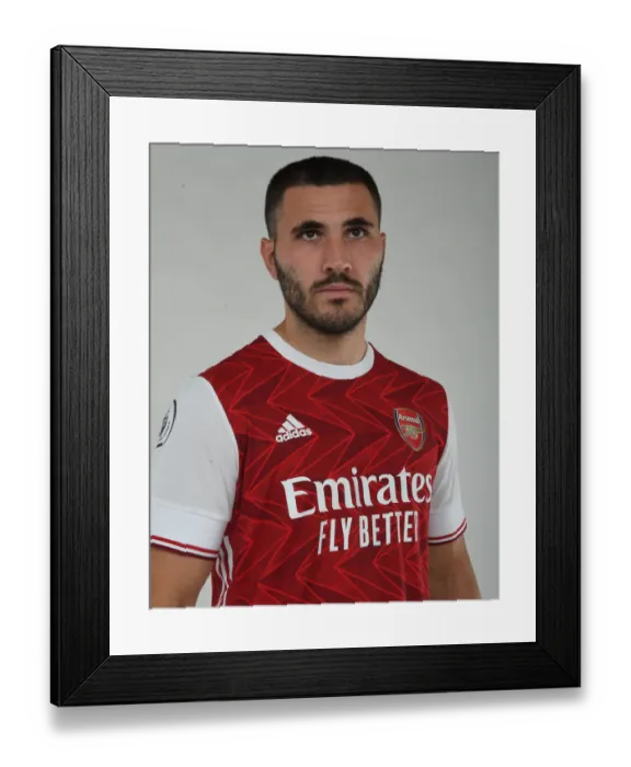 Framed Print : Arsenal First Team: Mesut Ozil Training Ahead of 2020-21 Season Framed Print : Arsenal First Team: Mesut Ozil Training Ahead of 2020-21 Season