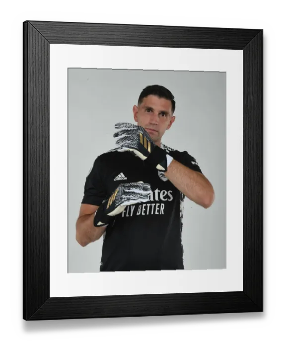 Framed Print : Arsenal First Team: Emiliano Martinez Kicks Off 2020-21 Season Training Framed Print : Arsenal First Team: Emiliano Martinez Kicks Off 2020-21 Season Training