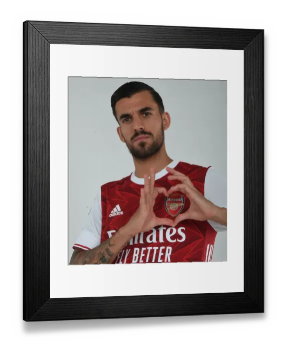 Framed Print : Arsenal's Dani Ceballos Training at London Colney during 2020-21 Season Framed Print : Arsenal's Dani Ceballos Training at London Colney during 2020-21 Season