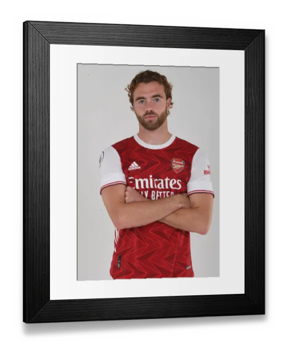 Framed Print : Arsenal First Team: 2020-21 Season Photocall - Calum Chambers Framed Print : Arsenal First Team: 2020-21 Season Photocall - Calum Chambers