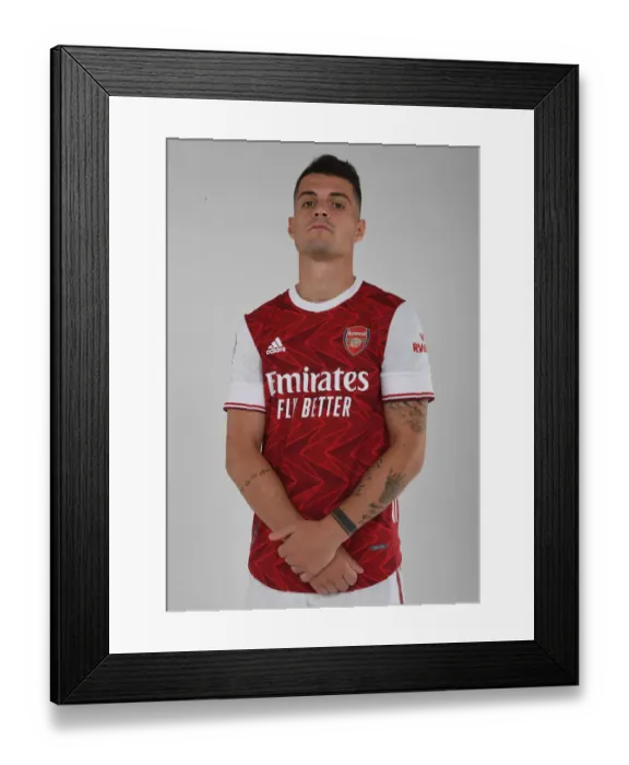 Framed Print : Arsenal's Granit Xhaka in Focus: Training Intensely Ahead of 2020-21 Season
