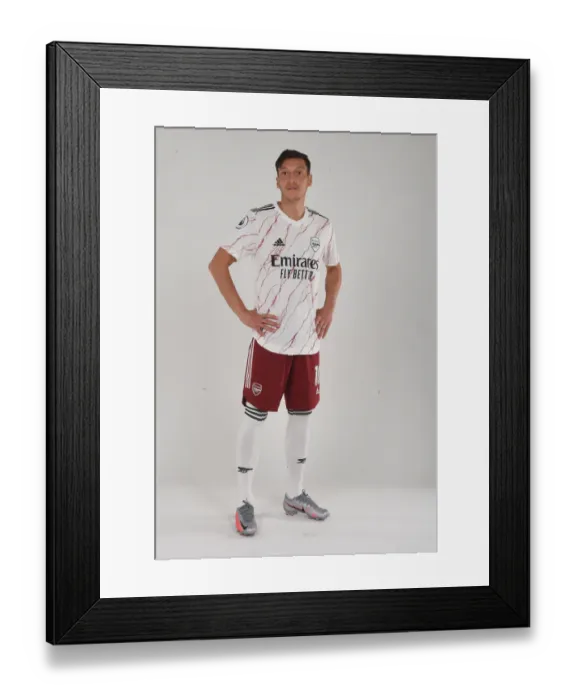 Framed Print : Arsenal Football Club: Mesut Ozil at 2020-21 Training Session Framed Print : Arsenal Football Club: Mesut Ozil at 2020-21 Training Session
