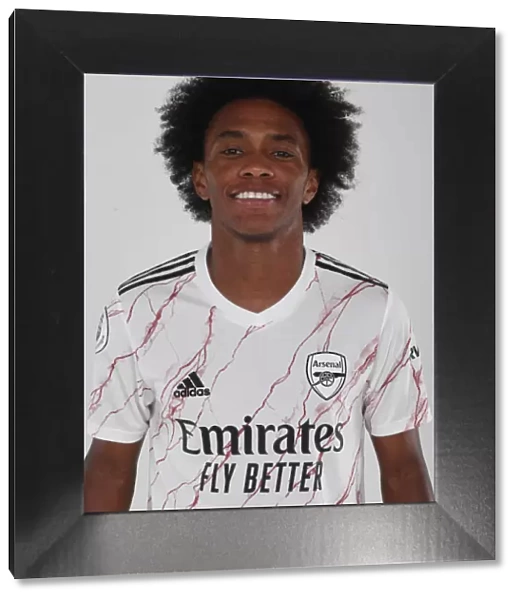 Arsenal First Team: Willian at 2020-21 Photocall