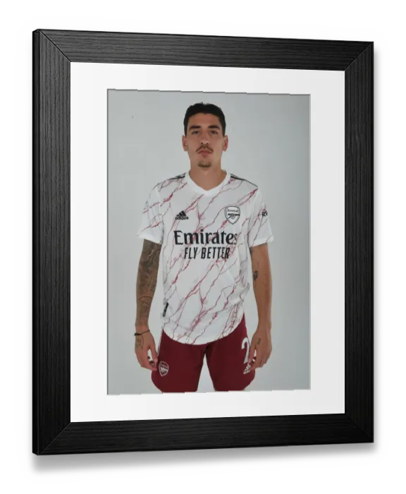 Framed Print : Arsenal's Hector Bellerin at 2020-21 First Team Photoshoot Framed Print : Arsenal's Hector Bellerin at 2020-21 First Team Photoshoot