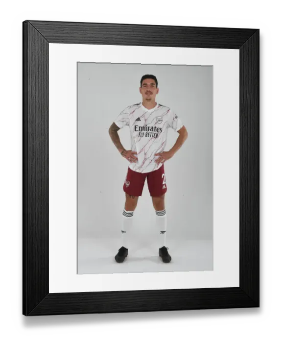 Framed Print : Arsenal First Team: 2020-21 Season Photocall - Hector Bellerin
