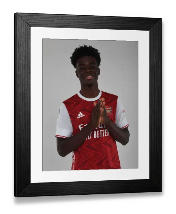 Framed Print : Arsenal Football Club: Training with Star Player Bukayo Saka, 2020-21 Season Framed Print : Arsenal Football Club: Training with Star Player Bukayo Saka, 2020-21 Season