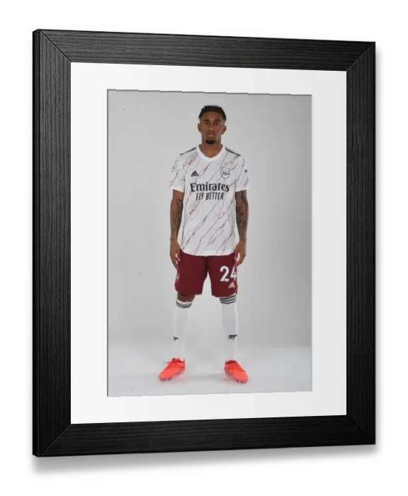 Framed Print : Arsenal FC: Reiss Nelson Training with the First Team (2020-21)