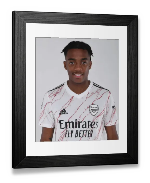 Framed Print : Arsenal's Joe Willock in Training: Preparing for the 2020-21 Season