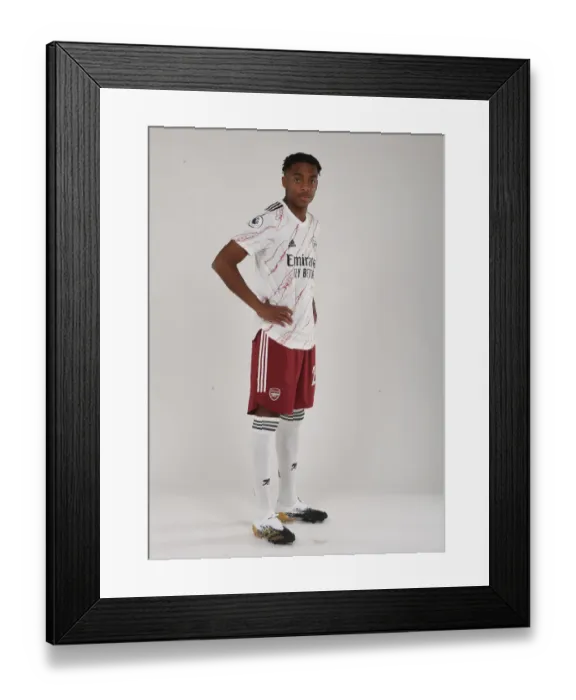 Framed Print : Arsenal First Team: Joe Willock at 2020-21 Photocall