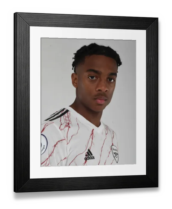 Framed Print : Arsenal's Joe Willock Prepares for 2020-21 Season in Training