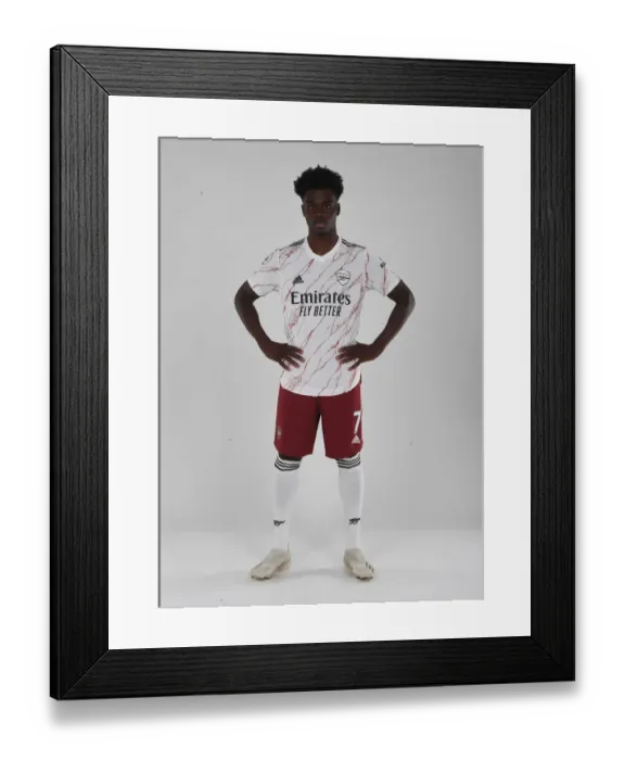 Framed Print : Arsenal First Team: Training with Bukayo Saka - 2020-21 Season Framed Print : Arsenal First Team: Training with Bukayo Saka - 2020-21 Season
