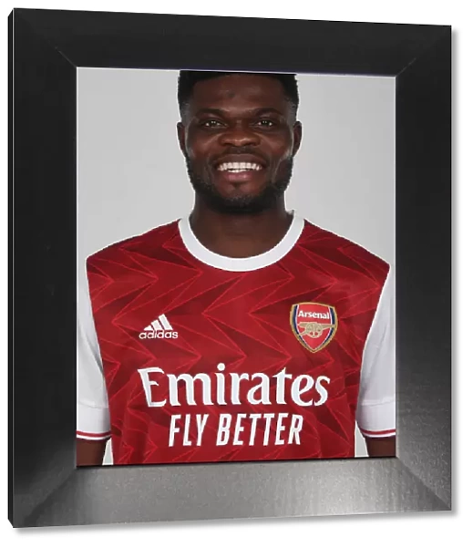 Arsenal Welcomes New Signing Thomas Partey at 2020-21 First Team Photocall