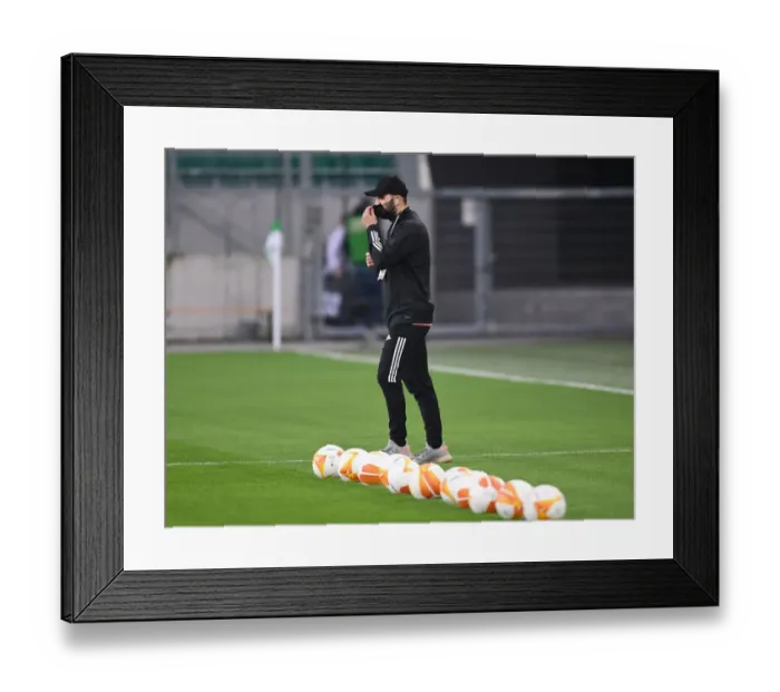 Framed Print : Rapid Wien v Arsenal FC: Group B - UEFA Europa League Framed Print : Rapid Wien v Arsenal FC: Group B - UEFA Europa League