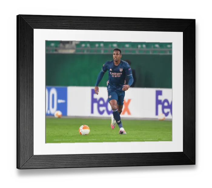 Framed Print : Gabriel in Action: Arsenal vs Rapid Vienna, UEFA Europa League 2020-21