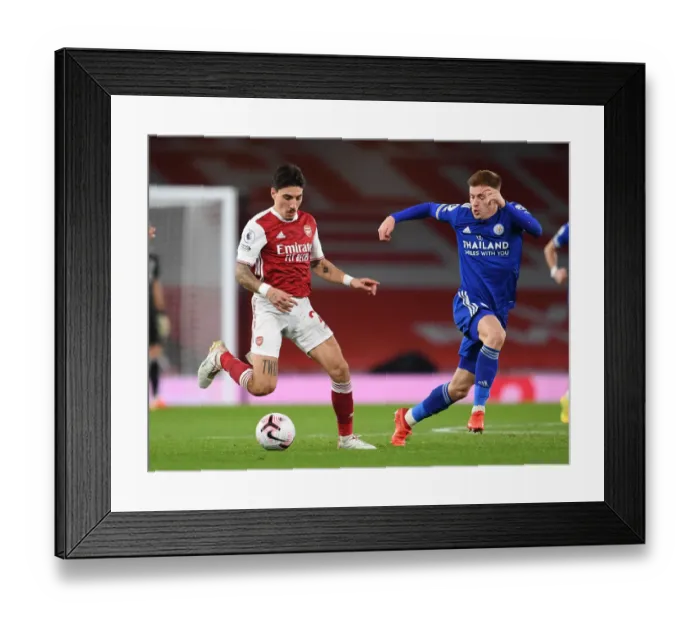 Framed Print : Arsenal vs Leicester City: Hector Bellerin vs Harvey Barnes Clash in Empty Emirates Stadium, Premier League 2020-21