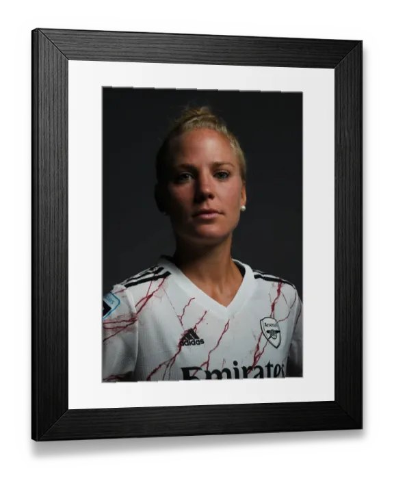 Framed Print : Arsenal Women's Team 2020-21: Leonie Maier at Arsenal Womens Photocall